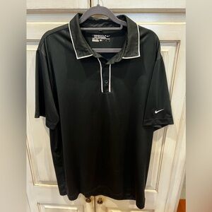 Nike Golf Tour Performance Dri-Fit. Size: L